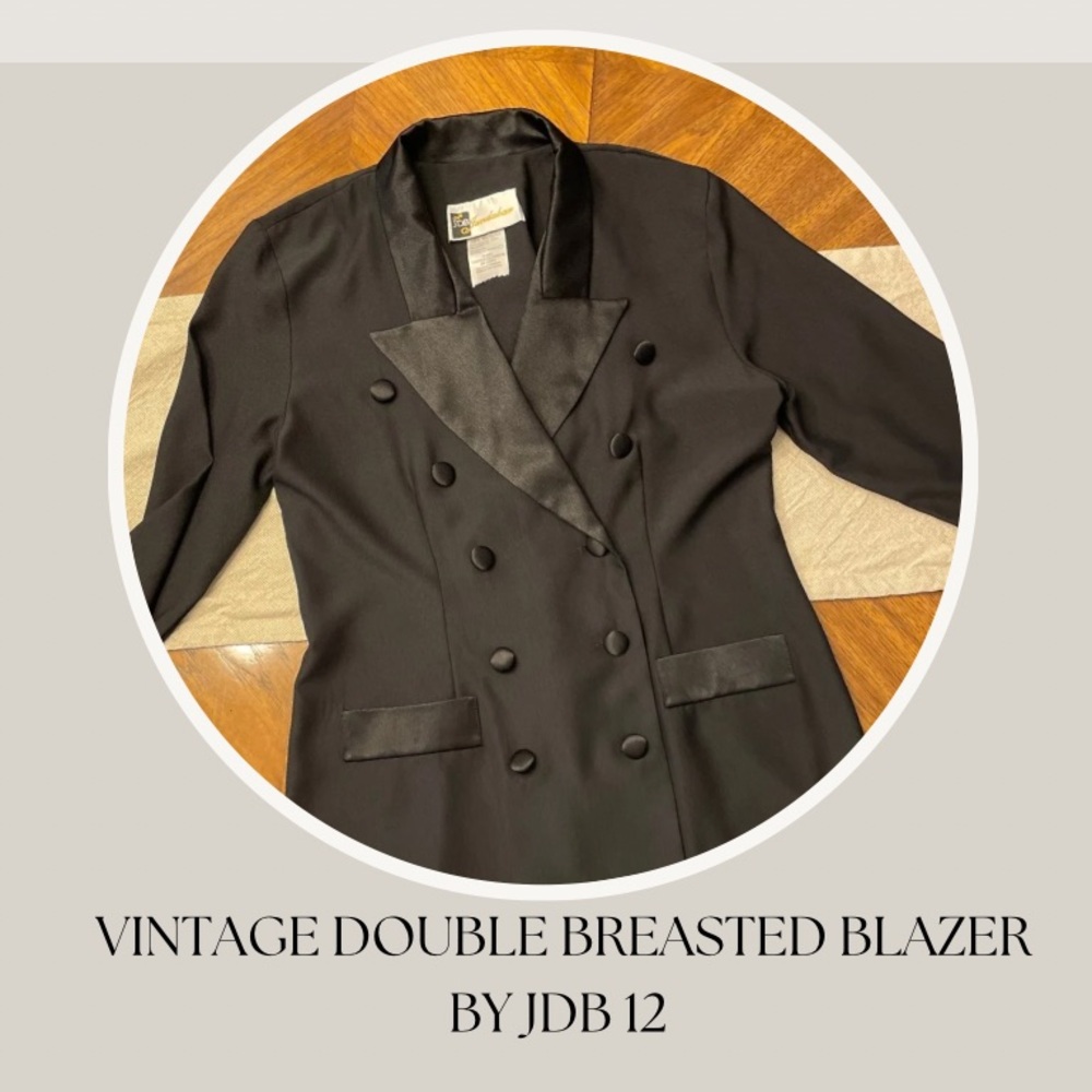 VINTAGE DOUBLE BREASTED BLAZER 
BY JDB 12